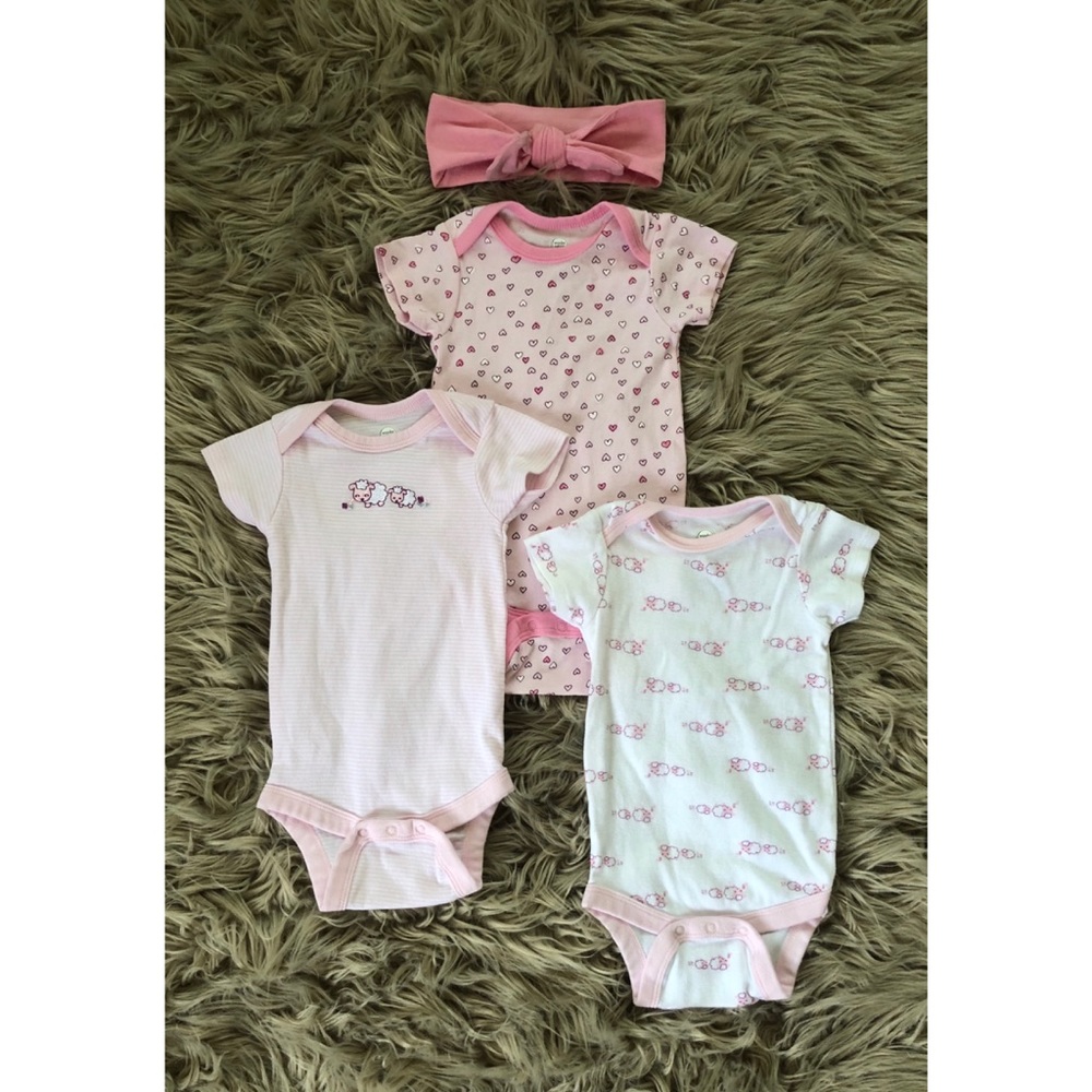 *Baby Girls 6-9mth Pink & White Onesie Set*